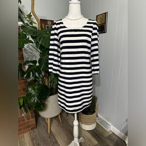 🛍️ Pink Owl 3/4 sleeve and back zipper while & blue dress size medium excellent